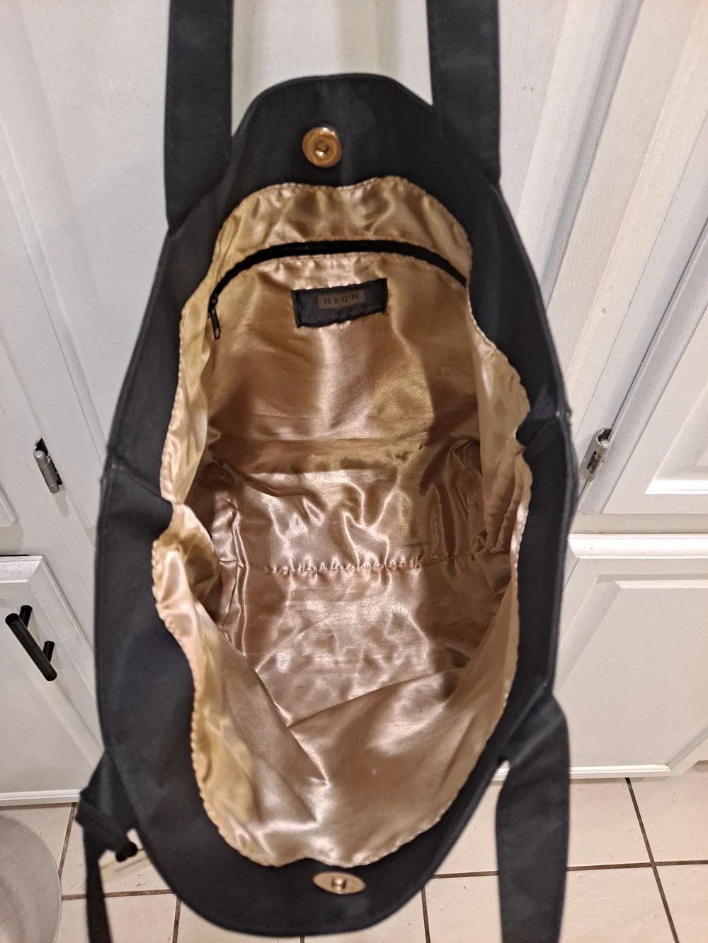 High Museum Of Art Atlanta Black Damask Floral Satin Nylon Tote Gold Medallion